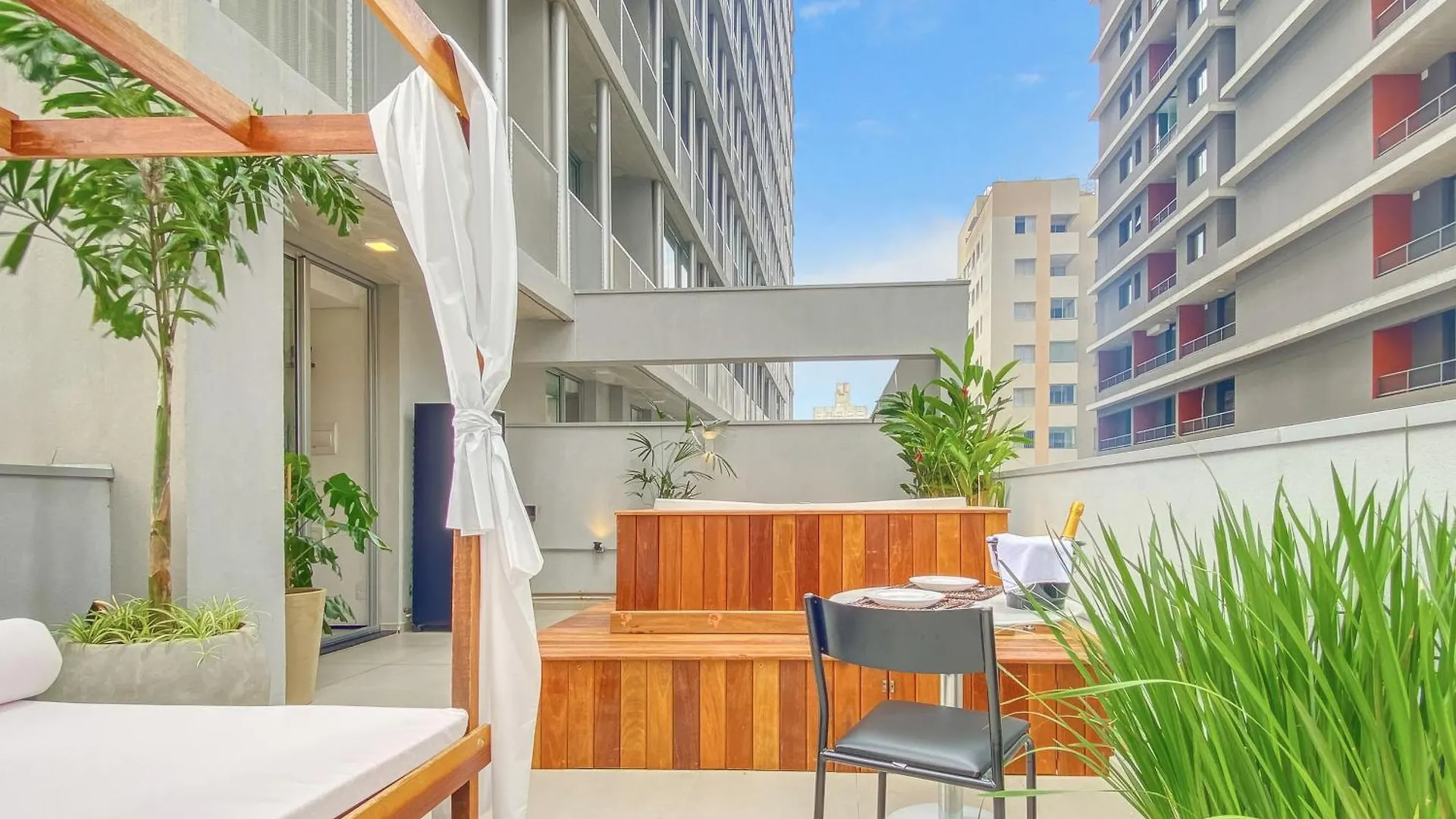 Apartamento Com Ofuro Na Frei Caneca São Paulo 0*,